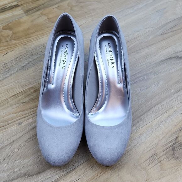 🩵Comfort Plus by Predictions Light Gray Suede Heels Size 7.5 - Picture 6 of 13
